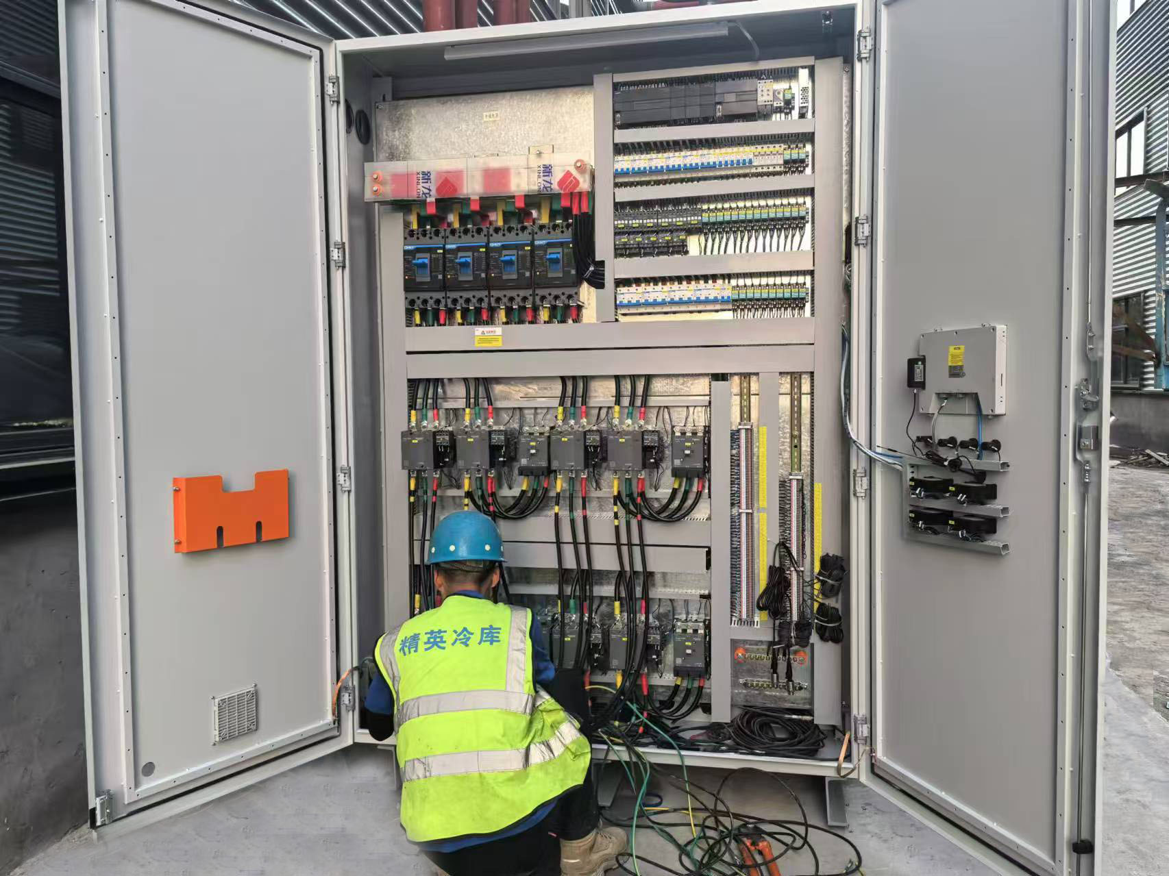 冷庫建設(shè)過程中需要注意哪些電氣安全問題？